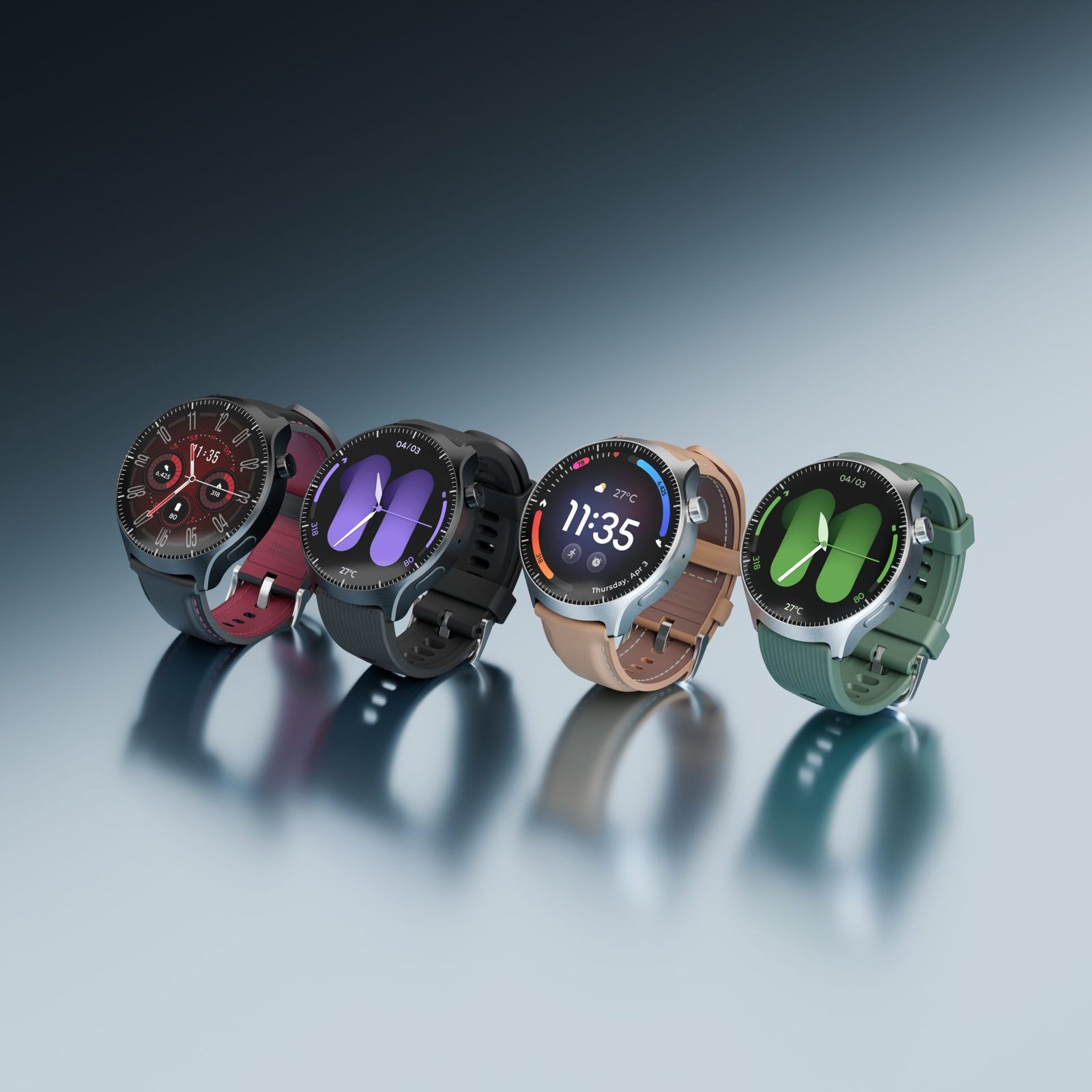 Quatre Moto Watch Ultra alignées, bracelets en silicone et en cuir